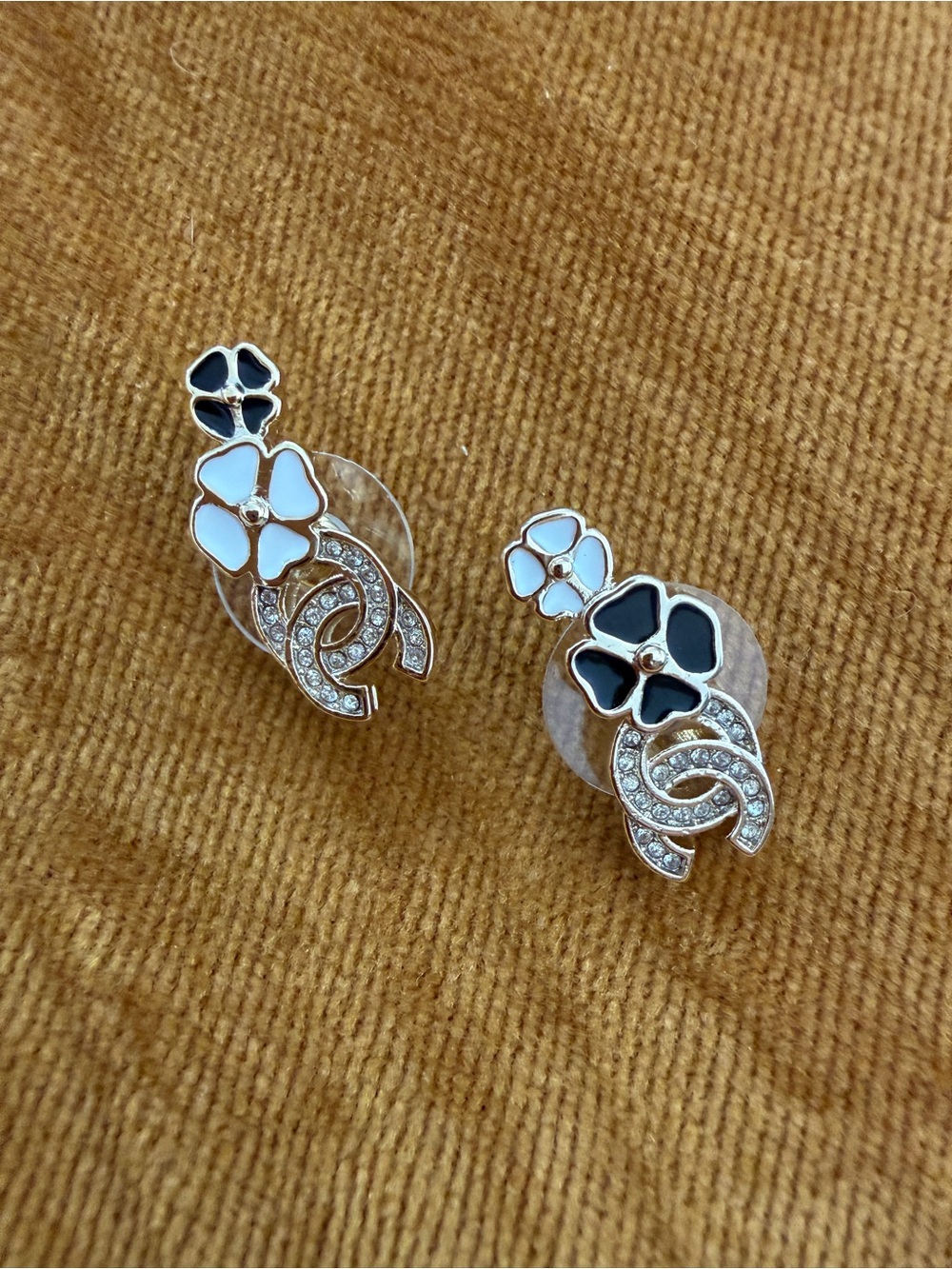 CC Little Camelias Floral 18k Gold Crystals Earrings